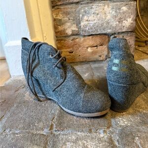 TOMS Charcoal Chukka Boots